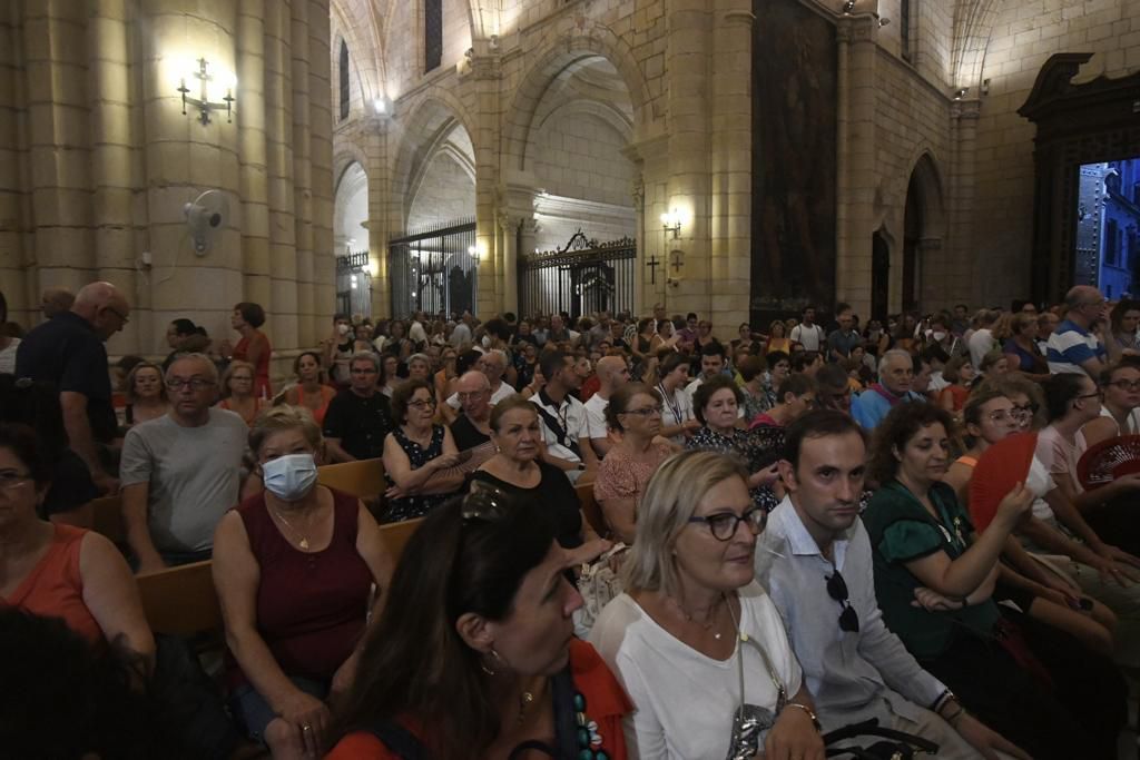 Romería de Murcia: ambiente previo y salida de la Fuensanta de la Catedral