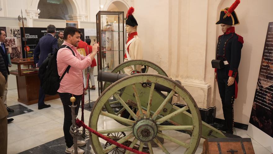 Una exposición muestra en Córdoba el papel de los suboficiales en la historia militar de España