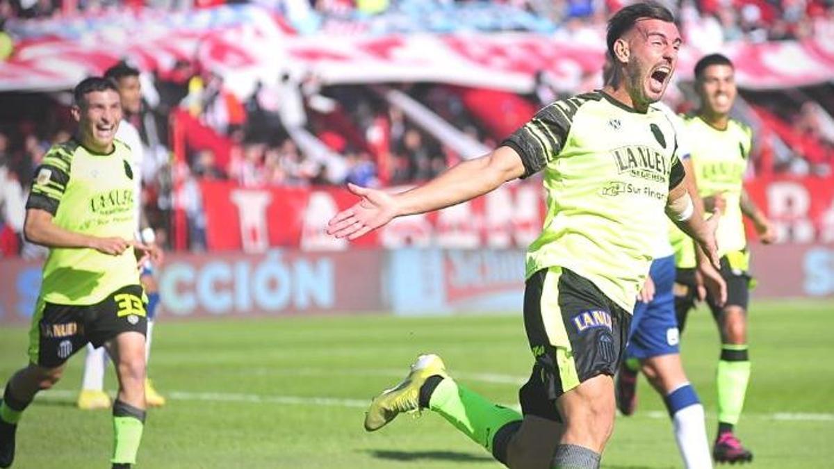 Barracas Central celebra su victoria ante San Lorenzo