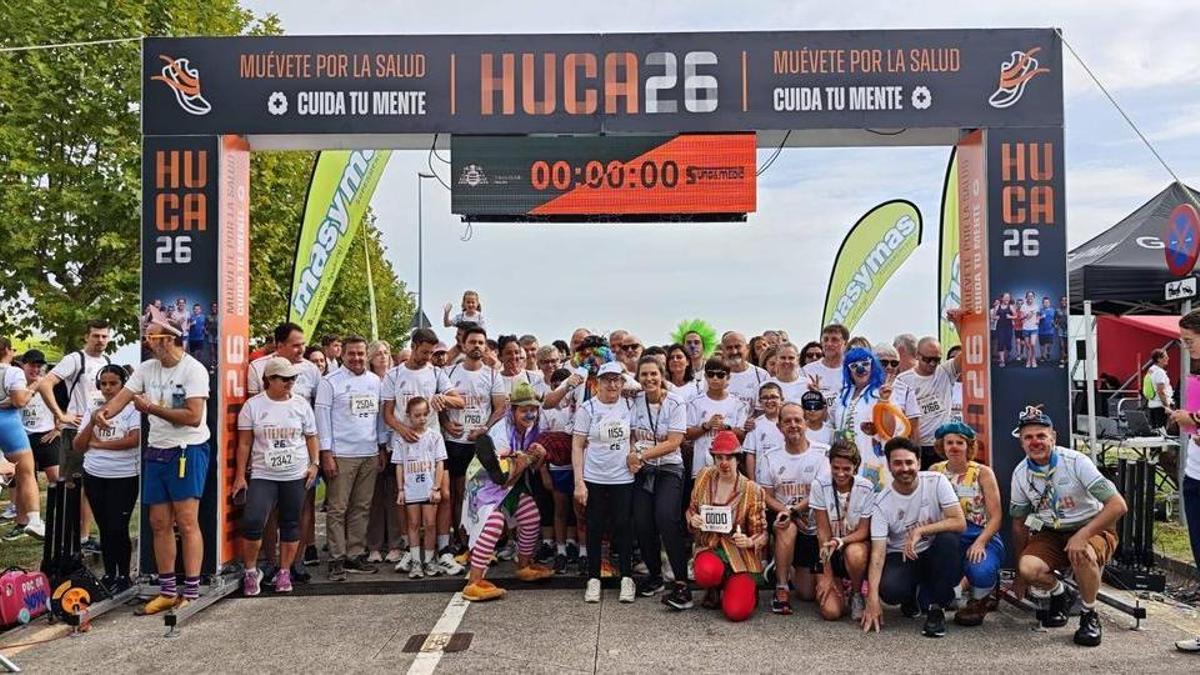 1.800 personas participan en la novena Carrera de HUCA, una fiesta de deporte, solidaridad y vida
