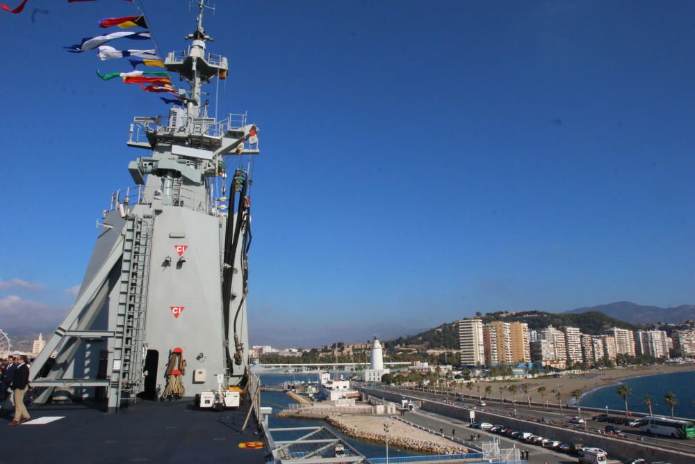 Jura de bandera civil en el portaviones Juan Carlo