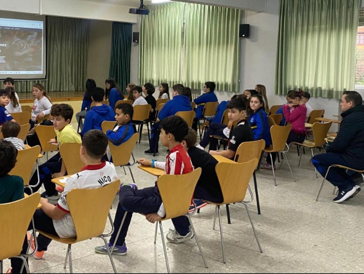 Alumnado del colegio Principado durante la actividad de este miércoles.