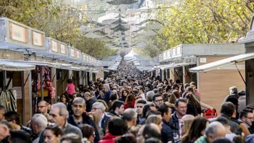 La Feria de Navidad de Xixona ha sido un éxito de visitantes.