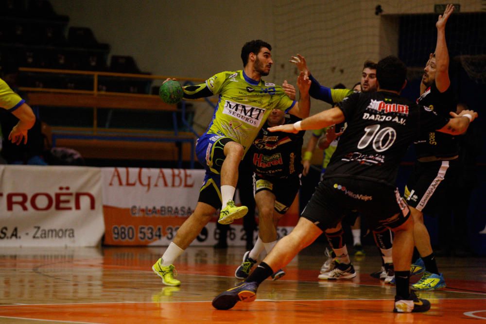 Balonmano Zamora: MMT Seguros - BM Nava