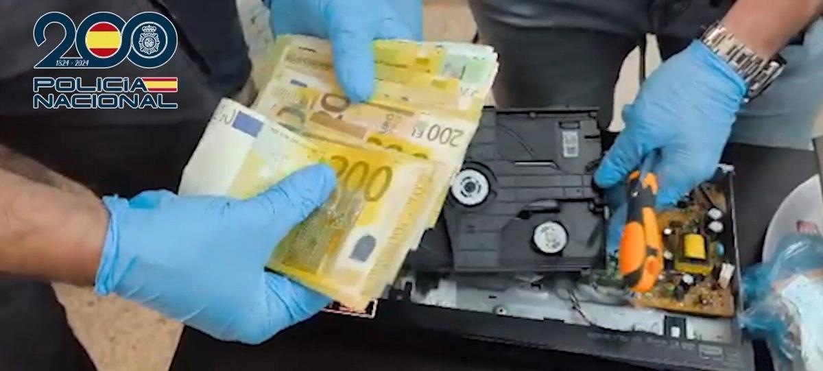 La Policía Nacional detiene a una pareja dedicada al tráfico de cocaína.