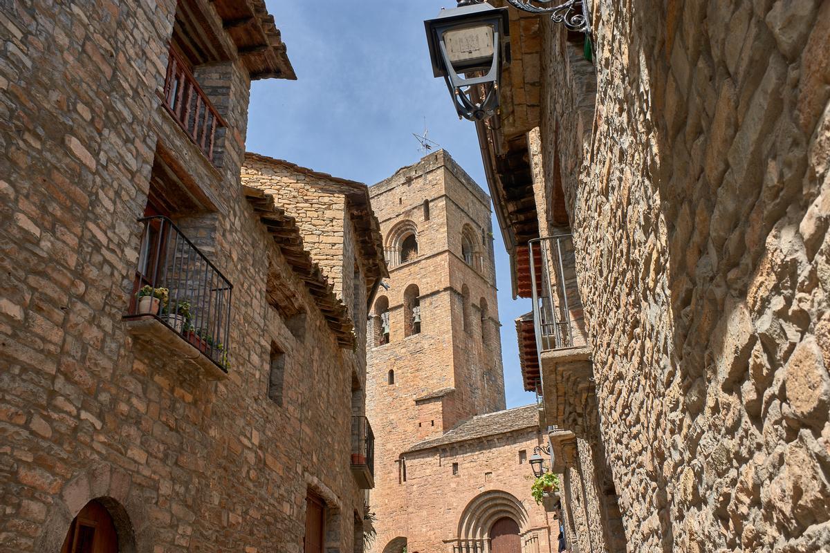 La Iglesia de Santa María de Aínsa data del siglo XII