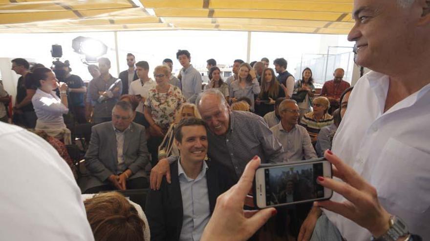 Mitin de Pablo Casado y María José Catalá en València