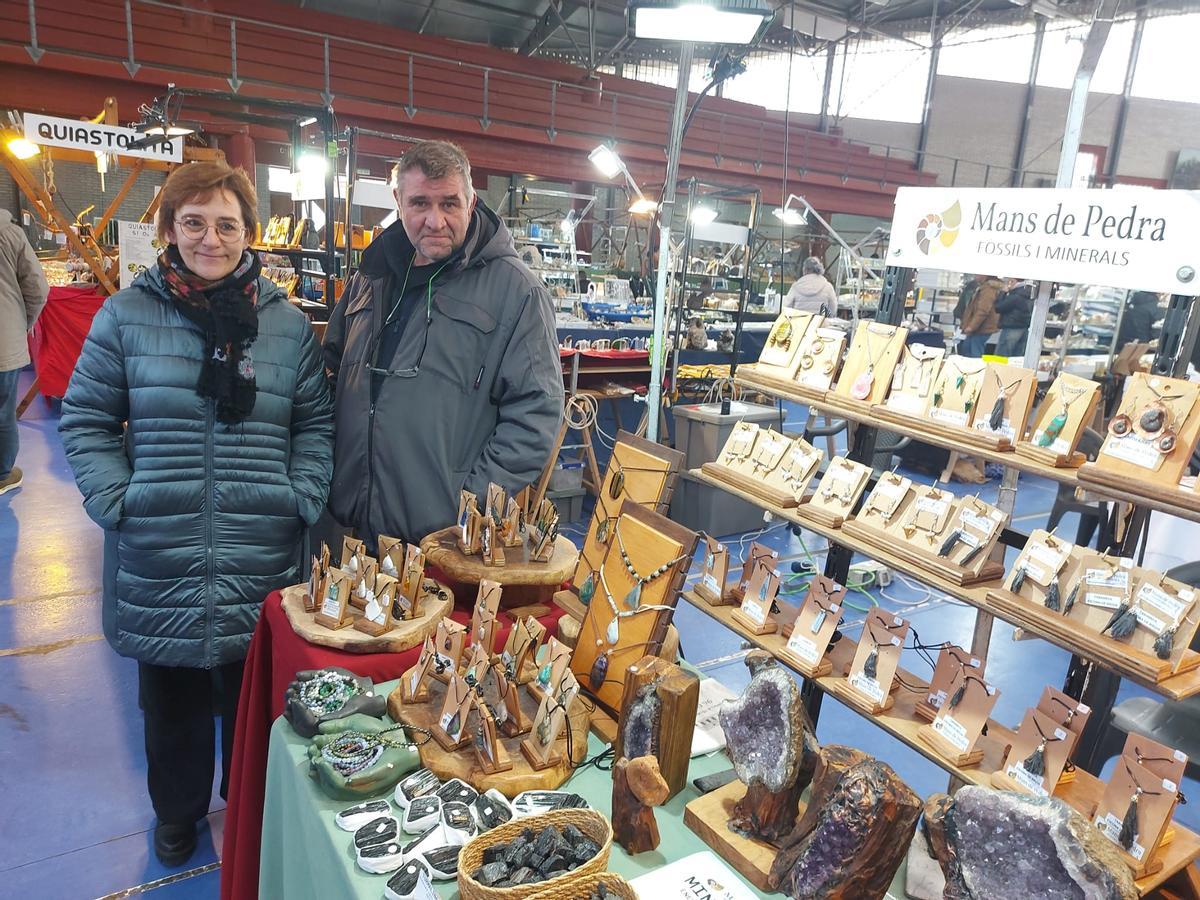 En imágenes: Éxito de la primera feria de fósiles, meteoritos y minerales de Vegadeo