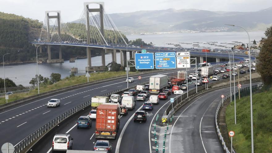 Retenciones en Rande y Domaio por el corte en la Autovía do Morrazo y un accidente