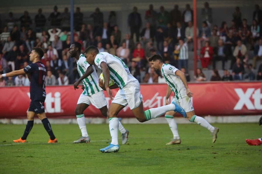 El Córdoba CF salva un punto ante el Yeclano