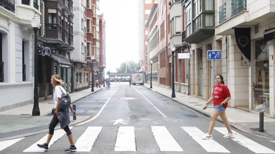 La calle Caridad, sin aparcamientos. | Marcos León