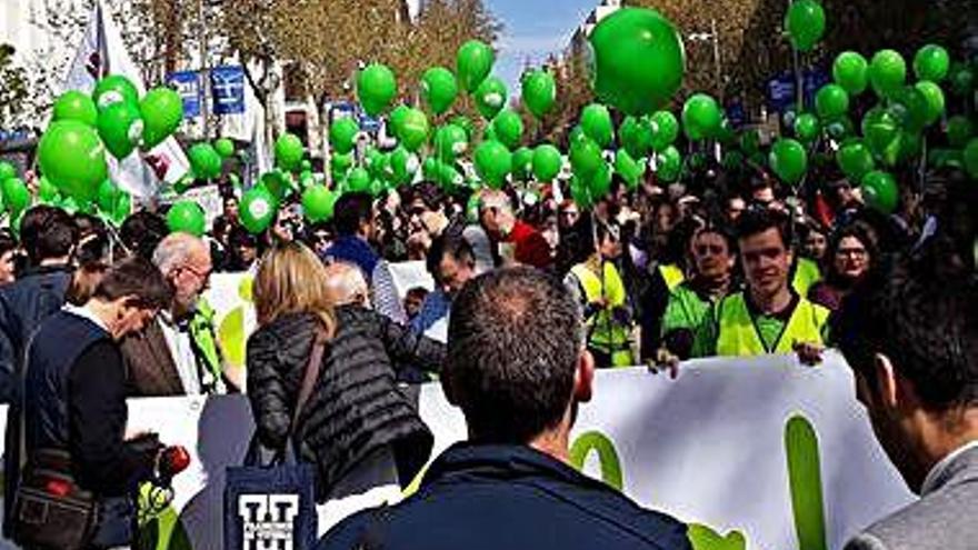 Miles de personas se manifiestan contra el aborto