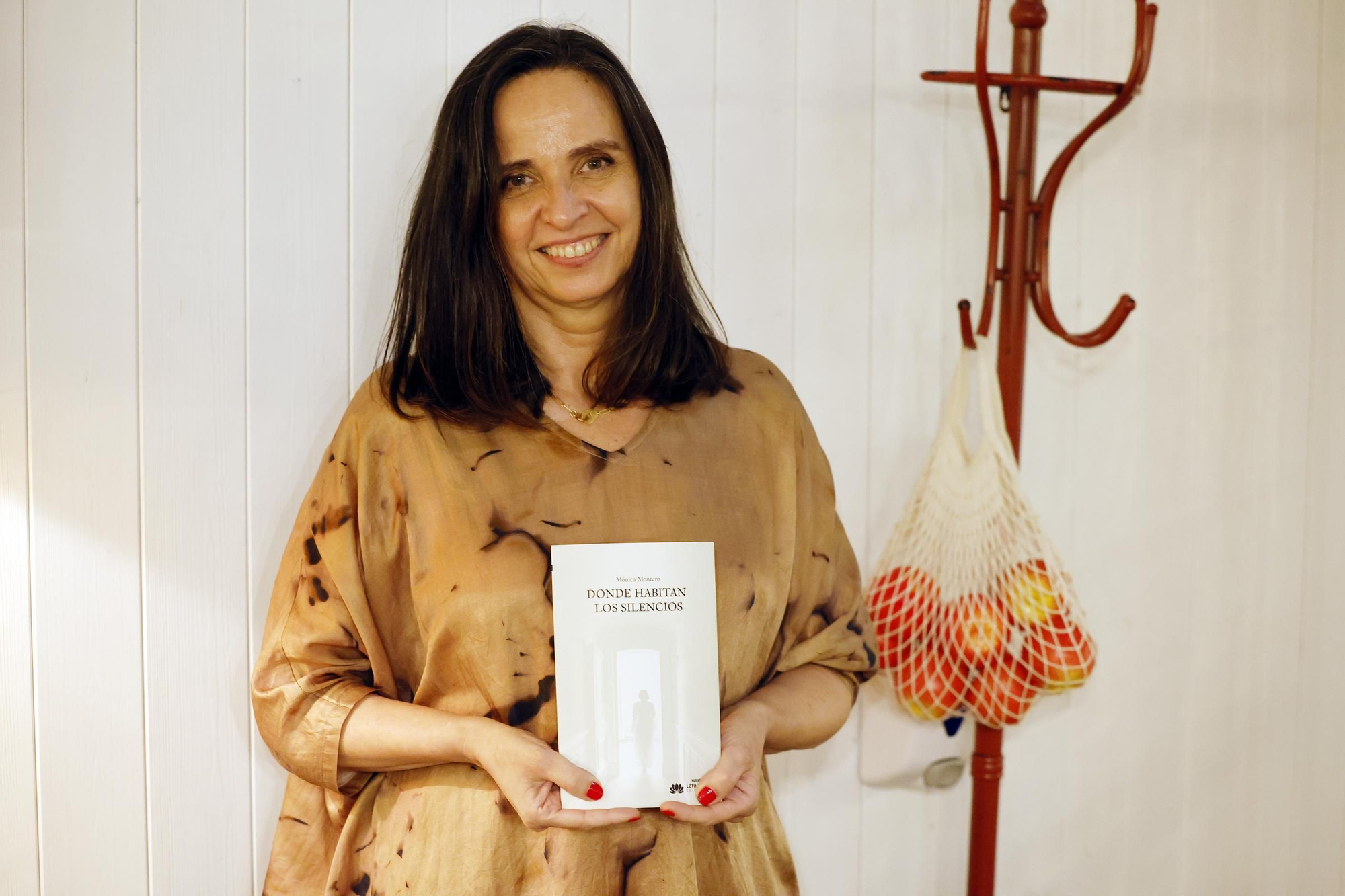 Mónica Montero, antes de la presentación de su libro en la cervecería Estrella Galicia La Tita Rivera en Vigo