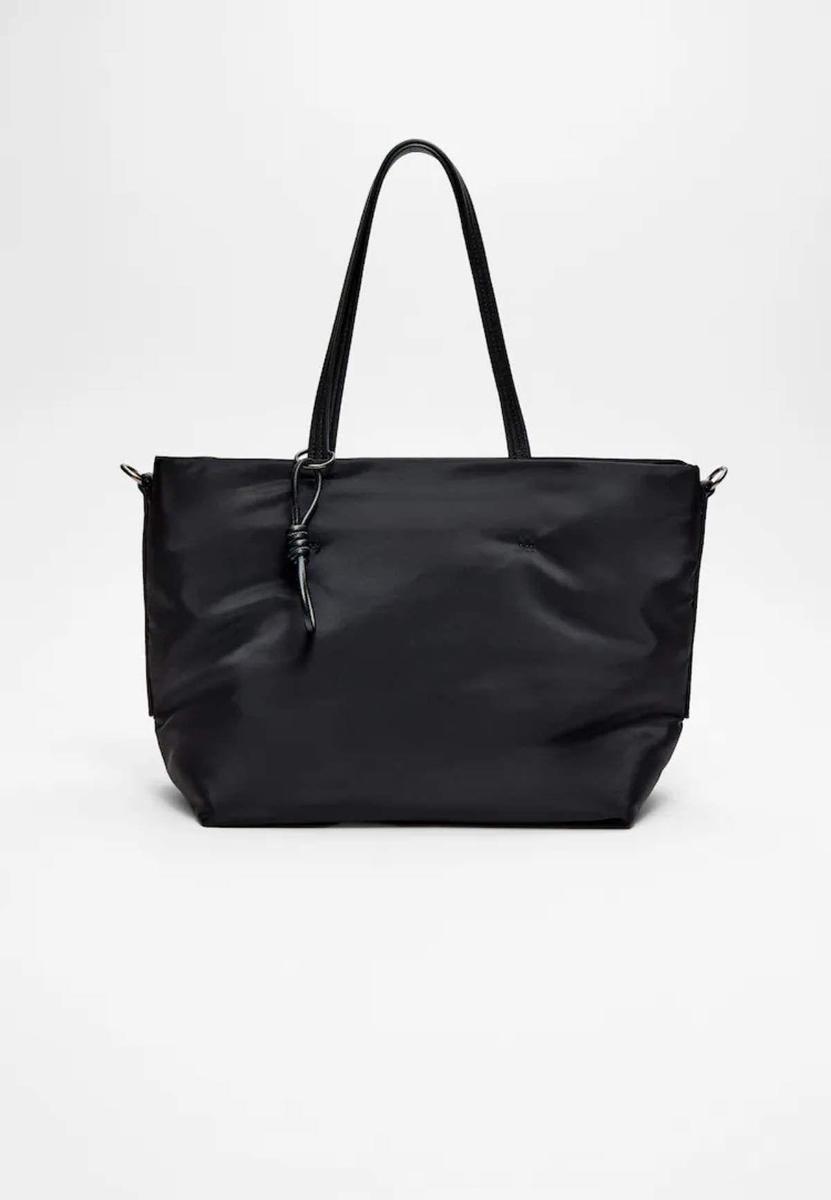 BOLSOS UNIVERSIDAD STRADIVARIUS Los 6 bolsos grandes de Stradivarius para ir a la universidad practicos y resistentes