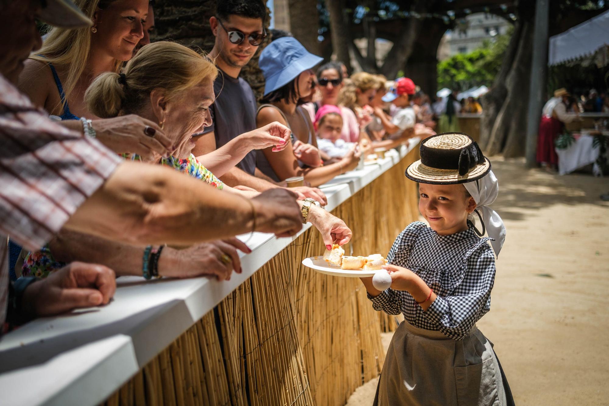 Santa Cruz celebra el Día de Canarias