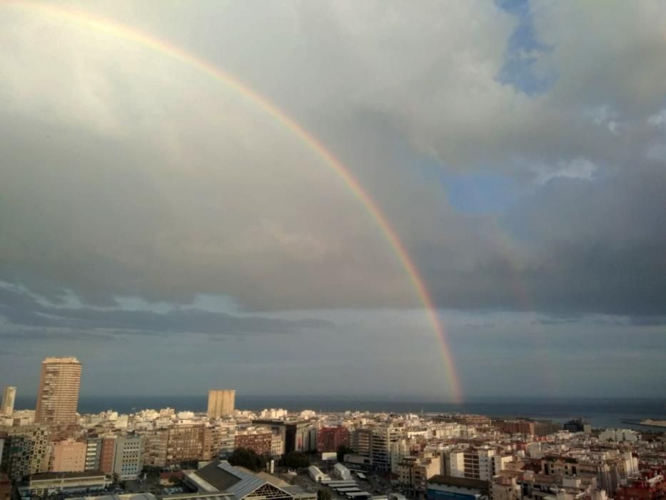 Tras la tormenta, un gigantesco arco iris.