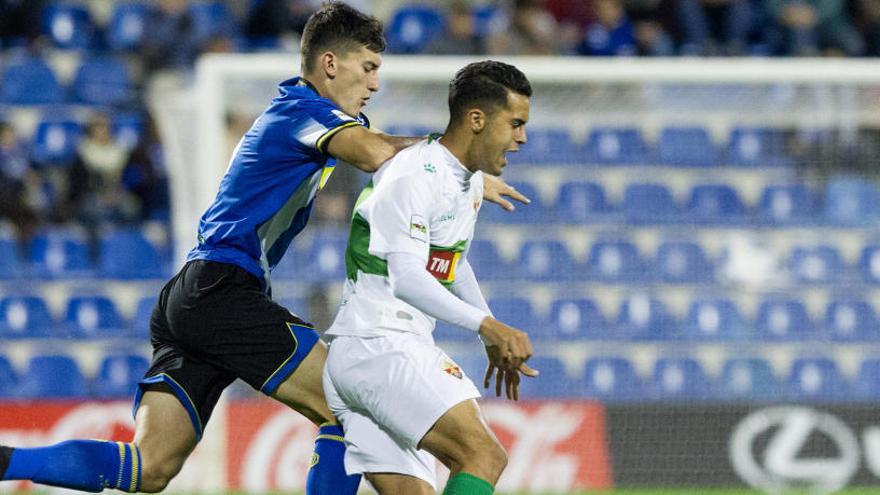 Ismael Benktib durante una acción del Hércules-Elche