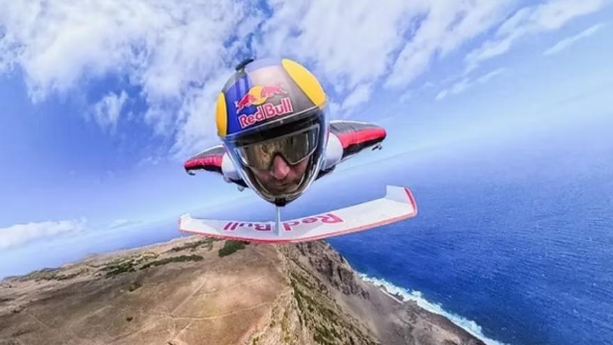 Así fue el primer vuelo humano que ganó altitud sin motor | El hito de Red Bull en El Hierro