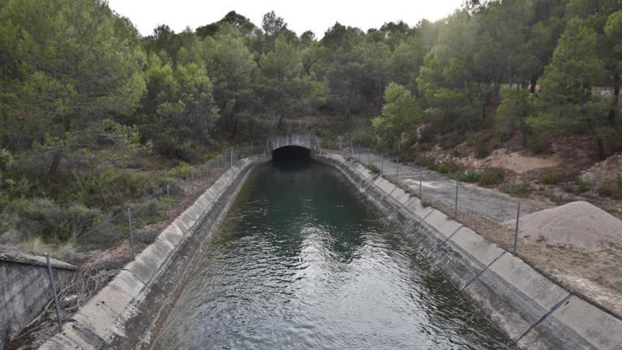 El Gobierno garantiza el suministro de agua hasta la primavera de 2017