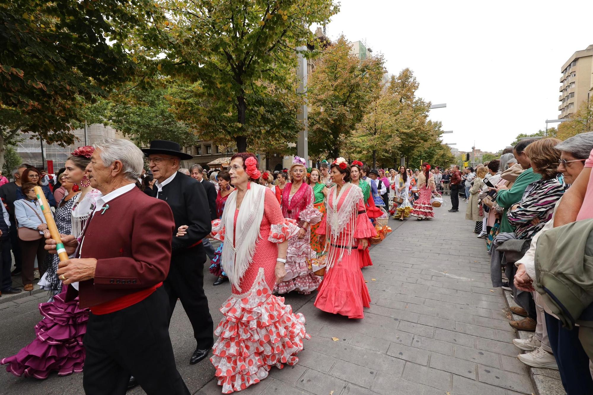 La Ofrenda de Frutos brilla un año más por el centro de Zaragoza