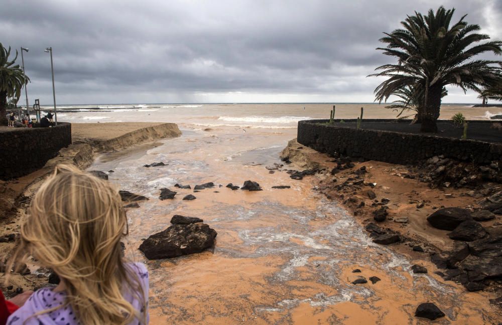 EL GOBIERNO DE CANARIAS MANTIENE LA ALERTA POR ...