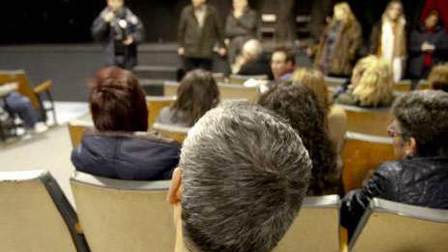 Asamblea comarcal de profesores, ayer en Alicante.