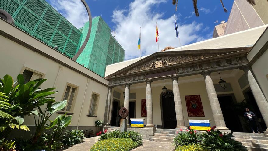 El Parlamento celebra sus Jornadas de Puertas Abiertas con motivo del Día de Canarias