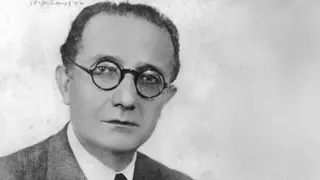 Castelao, en pódcast: "Debeu de ser un caralleiro da hostia na universidade"