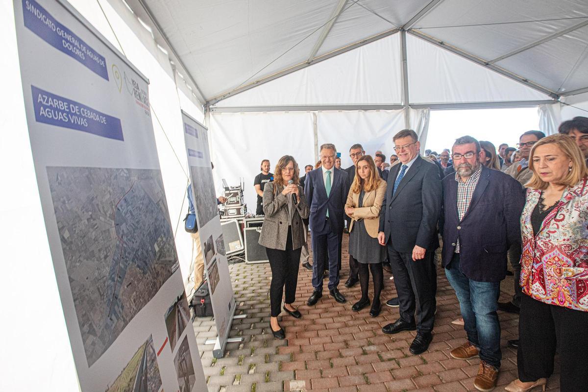 Visita de Ximo Puig a la desembocadura del Segura en Guardamar para anunciar los proyectos contra inundaciones