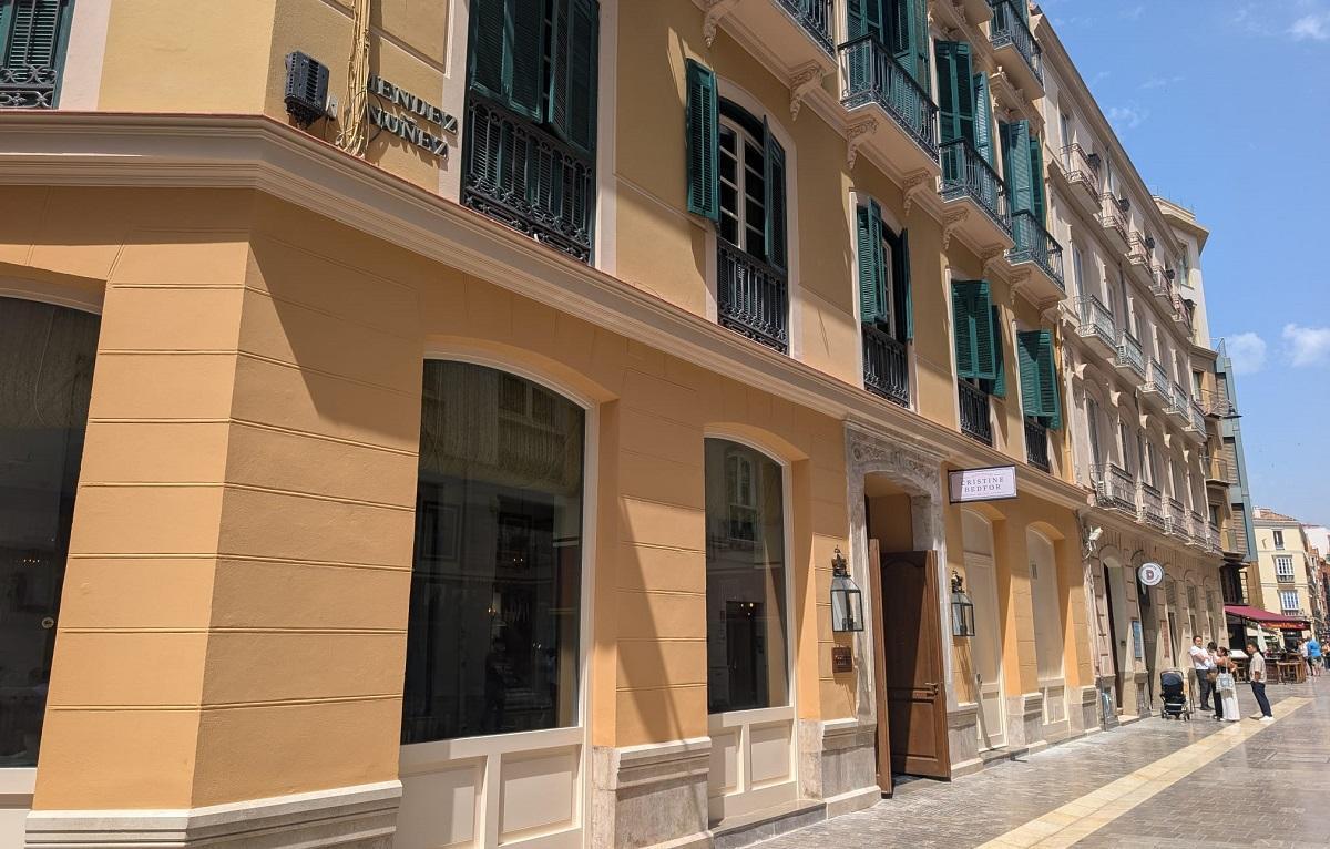 El edificio en el que se emplaza el hotel Cristine Bedford en el Centro de Málaga.