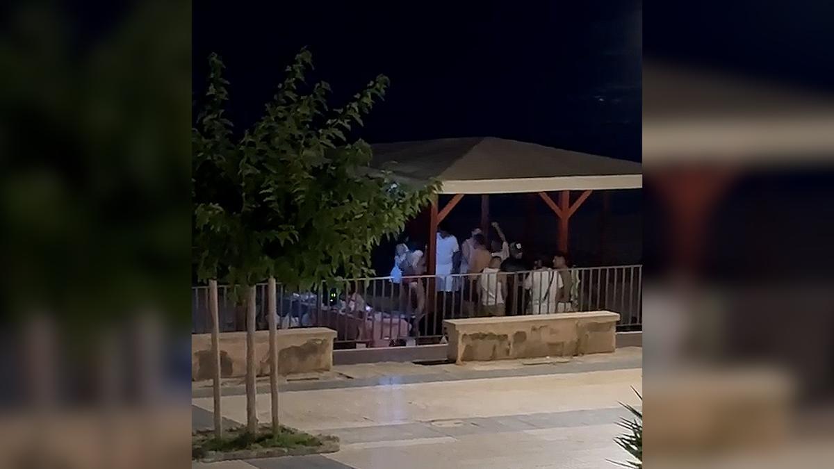 Fiesta en la playa de Can Pere Antoni