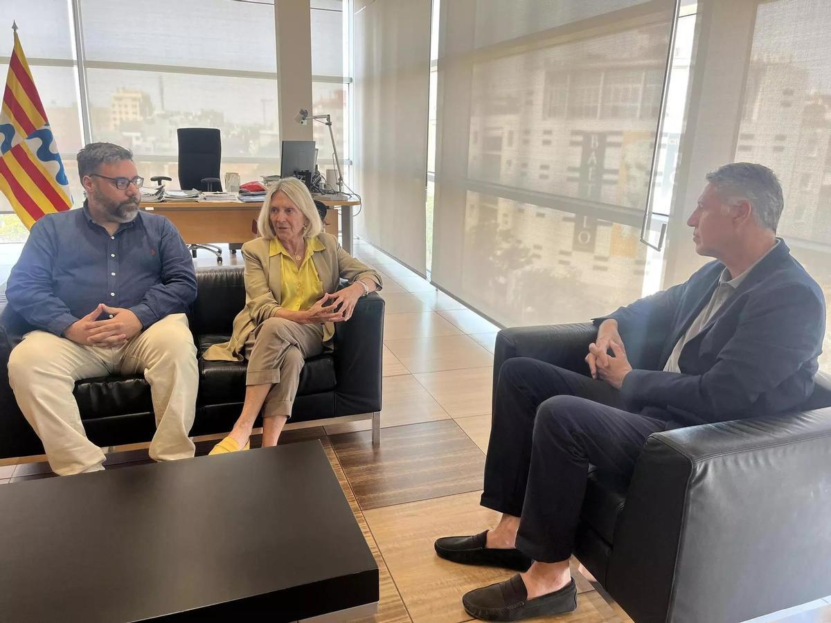 Reunión entre Elia Verdevío y Xavier García Albiol. Reunión entre Elia Verdevío y Xavier García Albiol.