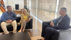 Reunión entre Elia Verdevío y Xavier García Albiol.