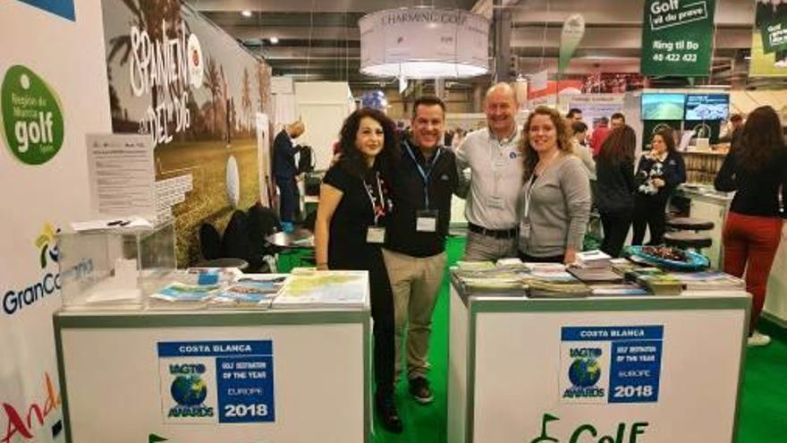 Estand de los campos de golf de la Costa Blanca en la feria For Alle.