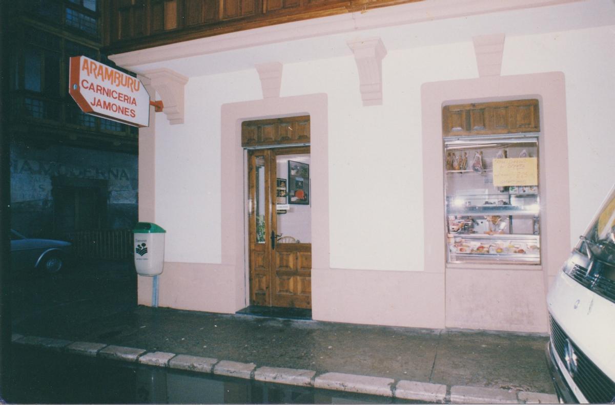 El exterior de la primera tienda en Ribadesella