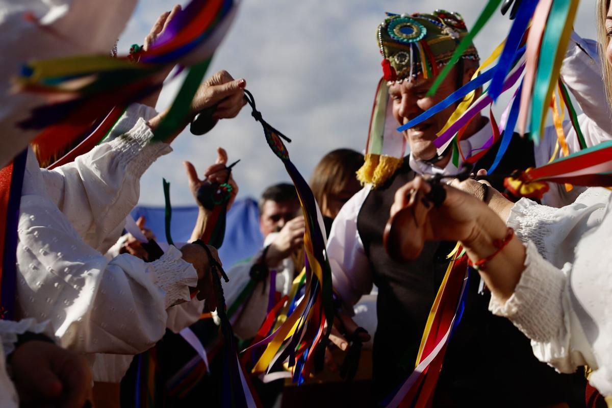 Málaga celebra su Fiesta Mayor de los Verdiales, en su edición número 62, esta celebración ha reunido a cientos de malagueños en una jornada de baile y alegría.