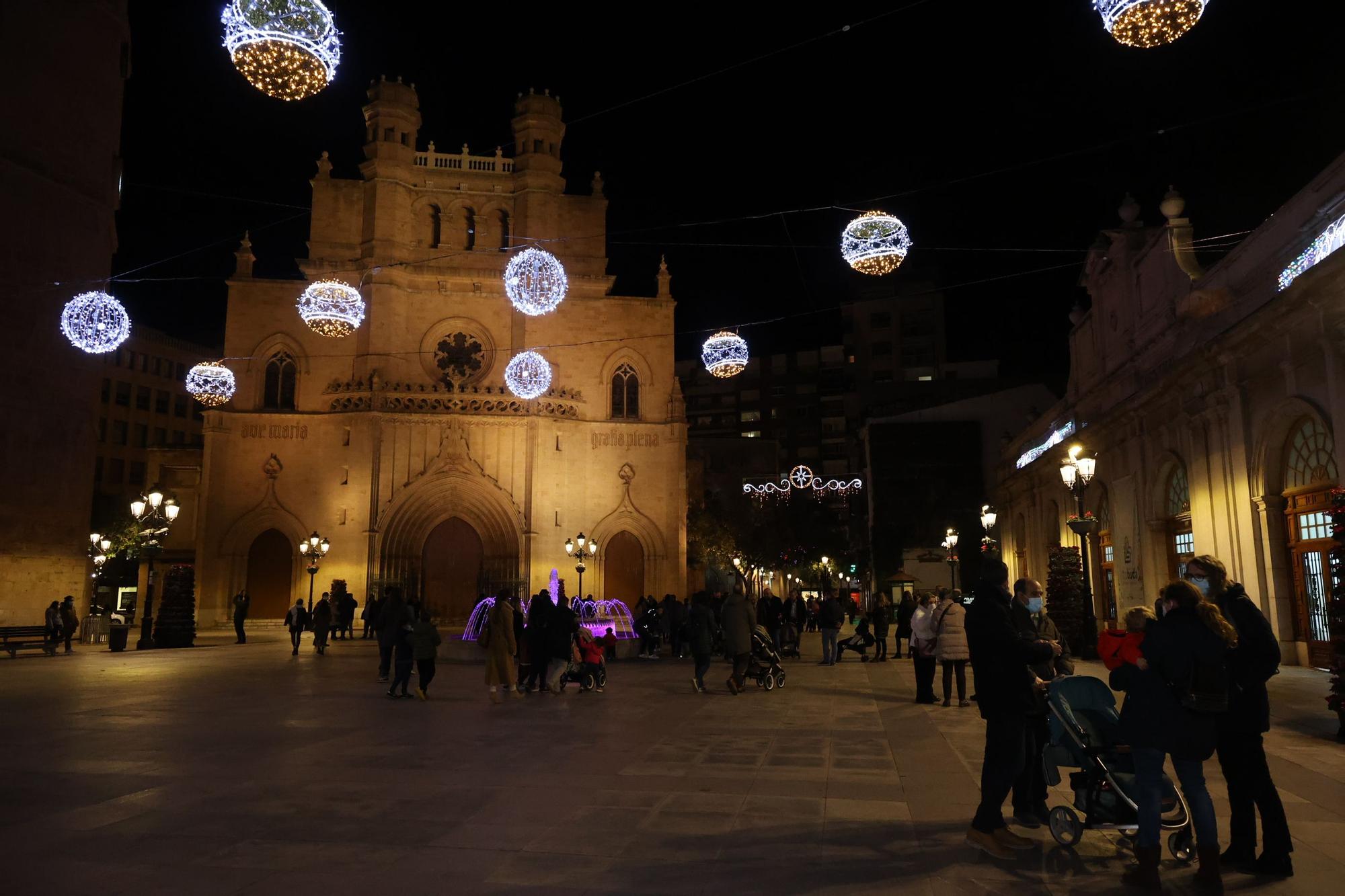 Castellón enciende la luz de la Navidad