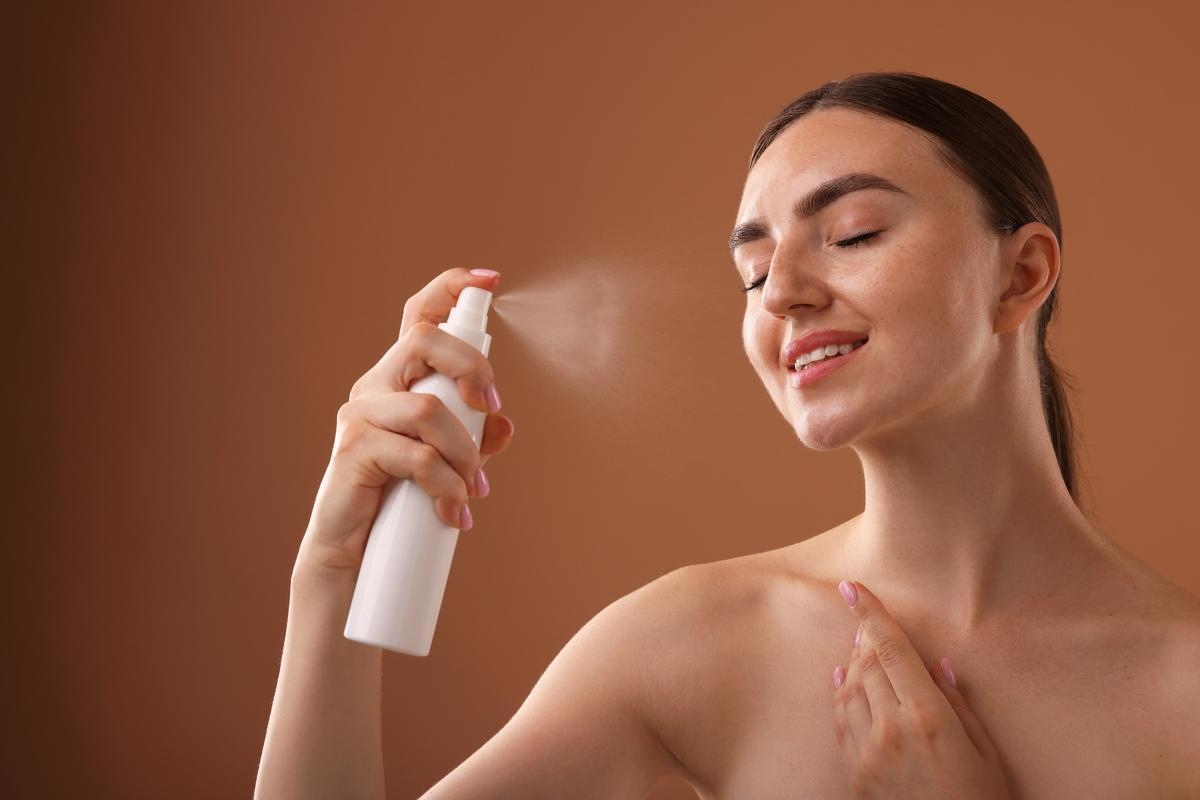 Qué es la bruma facial y para qué sirve