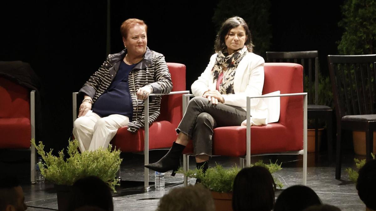 Carmen Duarte y Montserrat López Moro, en el CMI El Llano