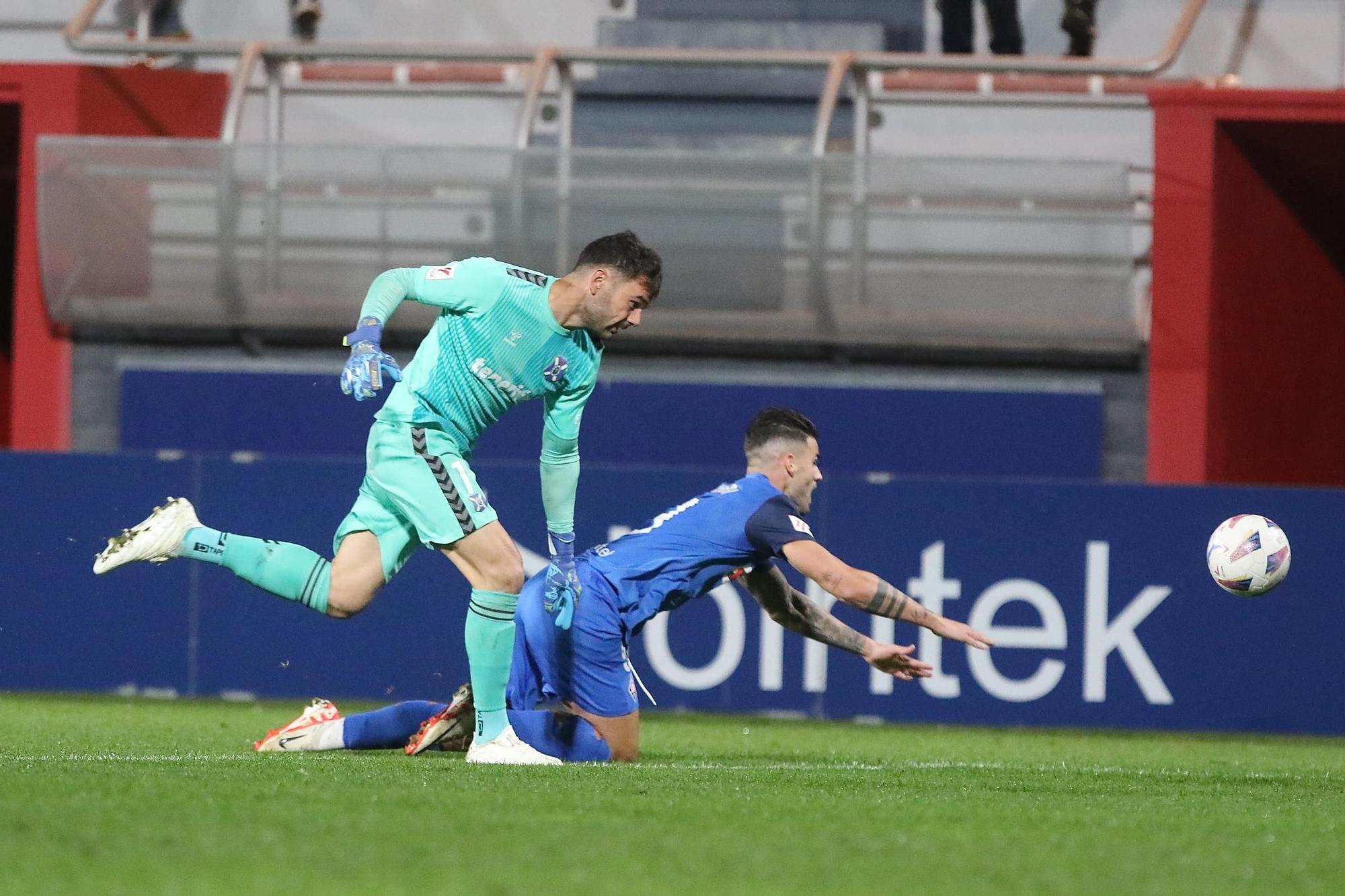 El partido SD Amorebieta - CD Tenerife, en imágenes