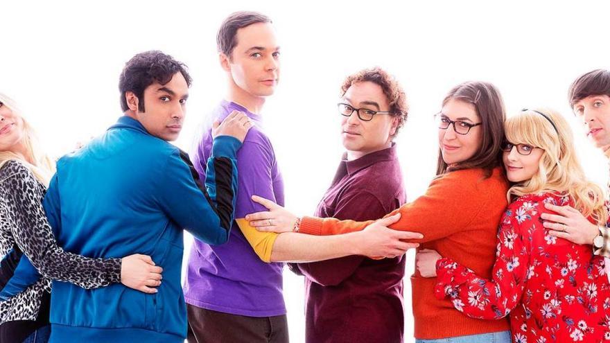 Reparto al completo de la serie The Big Bang Theory.