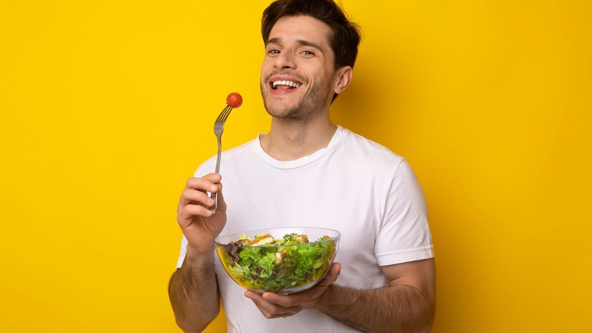 Comer tomate puede reducir el riesgo de desarrollar cáncer de próstata.