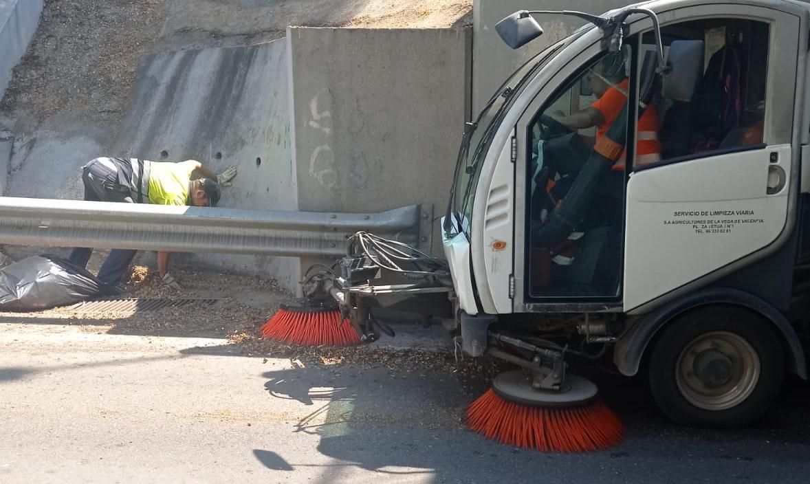 Labores de limpieza en Aldaia.