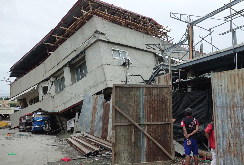 Al menos cuatro muertos por terremoto de 6,8 en el sur de Filipinas