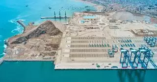 De Perú a Mauritania: China despliega 24.000 millones para controlar la logística portuaria en todo el mundo