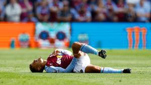 Philippe Coutinho cae lesionado ante el Everton