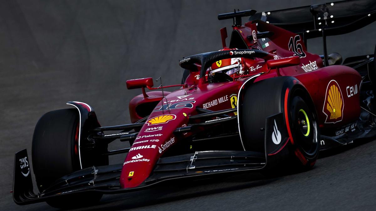 Ferrari da el relevo a Mercedes en los segundos libres.