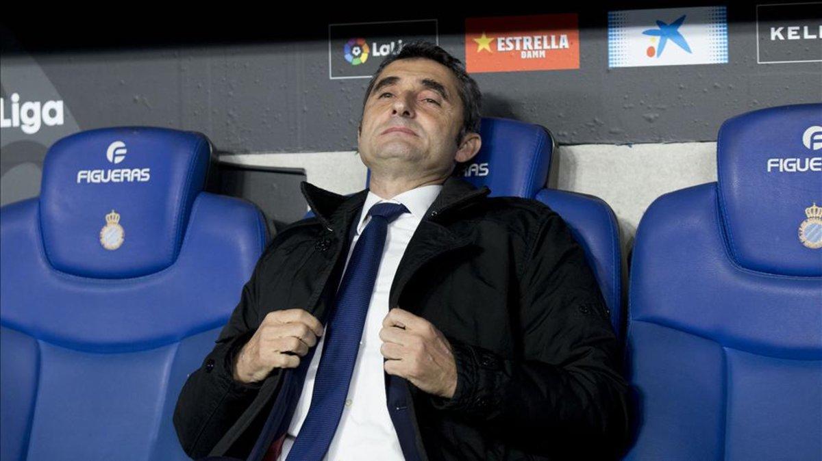 Ernesto Valverde disfrutó de la goleada azulgrana en Cornellà-El Prat