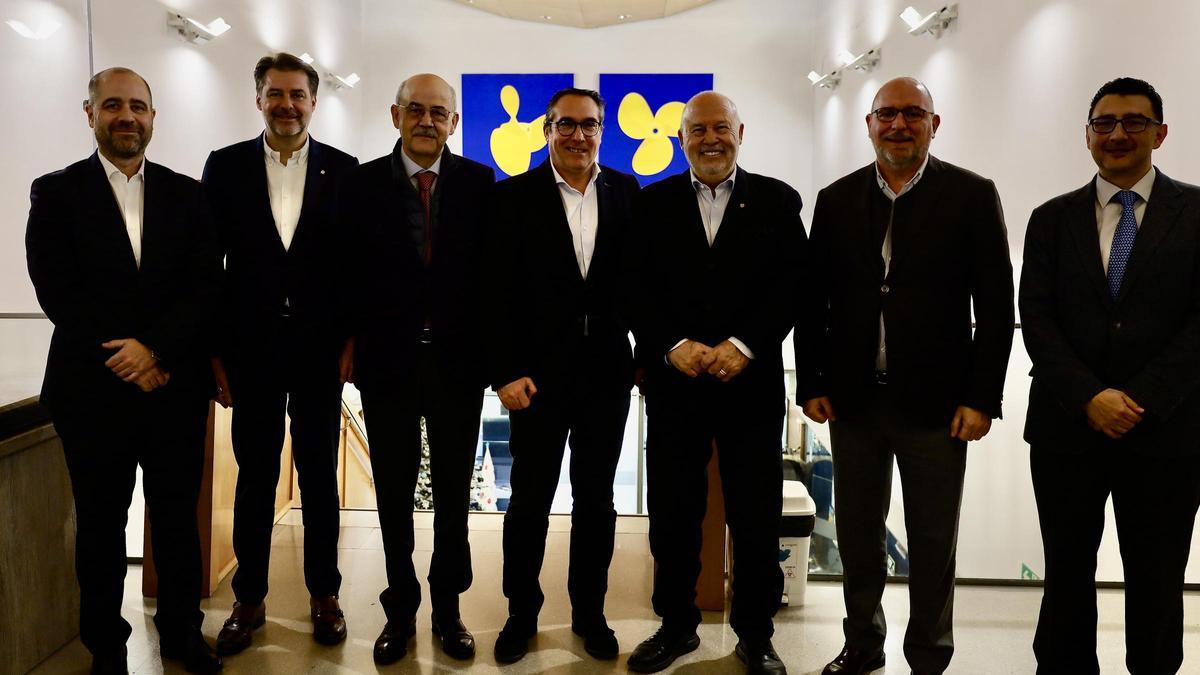 Los máximos directivos de MSC y Noatum junto al presidente de PortCastelló y el director.