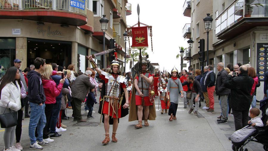 Els Manaies Iuniores enlluernen el públic de Blanes